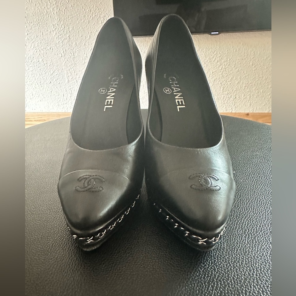 Black Chanel Pumps